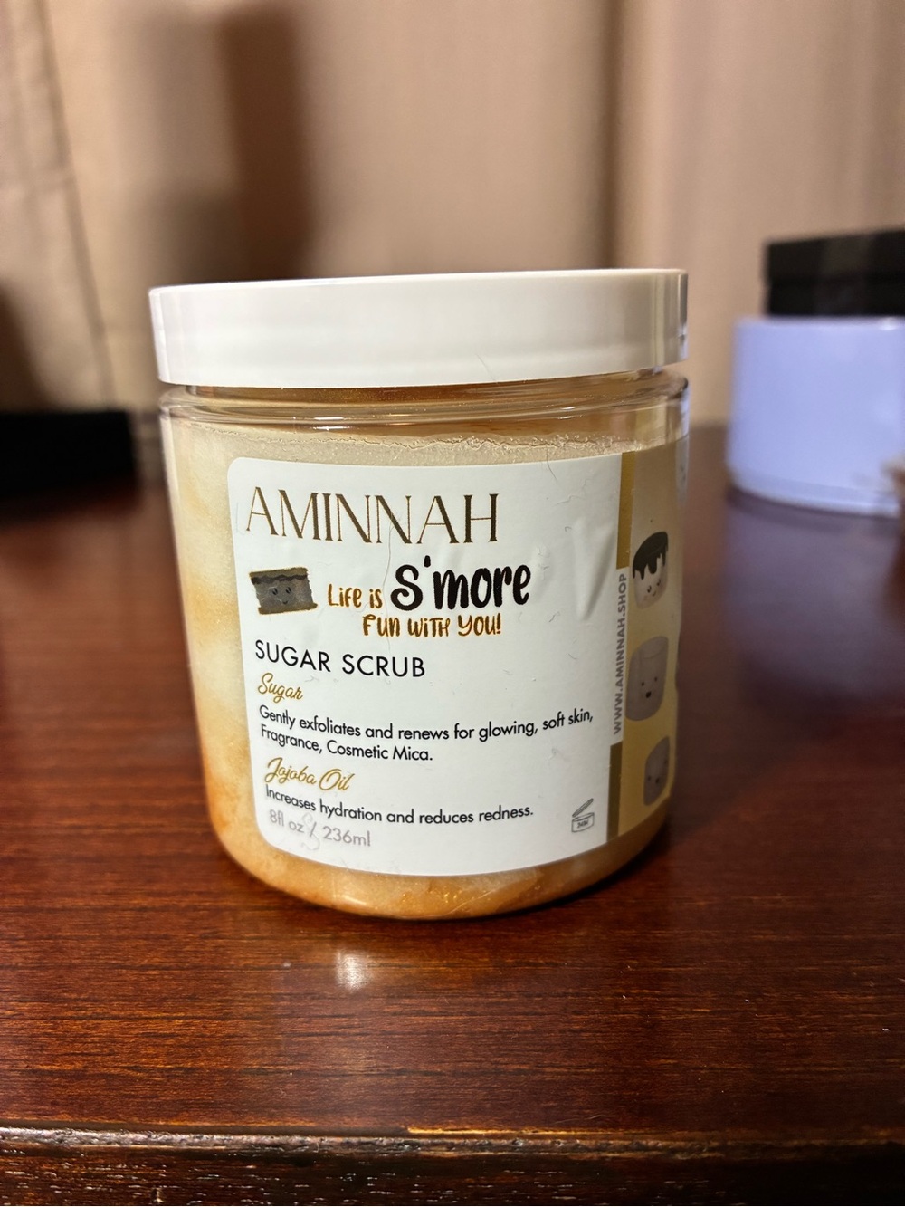 Aminnah S'more Sugar Scrub — Cream & Gold Exfoliant